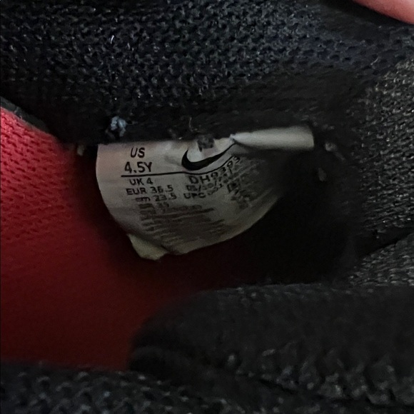 Nike Air Max Kids Black Sneakers - Picture 2 of 4